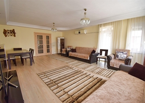 شقة دوبلكس 6 + 2 في وسط مدينة أنطاليا 