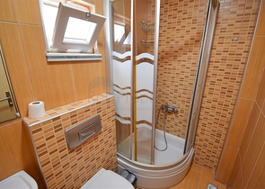 شقة دوبلكس 6 + 2 في وسط مدينة أنطاليا 