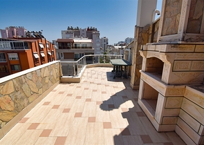 شقة دوبلكس 6 + 2 في وسط مدينة أنطاليا 