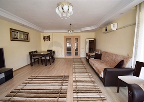 شقة دوبلكس 6 + 2 في وسط مدينة أنطاليا 