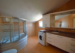 شقة دوبلكس 6 + 2 في وسط مدينة أنطاليا 