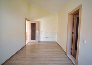 شقة دوبلكس 6 + 2 في وسط مدينة أنطاليا 