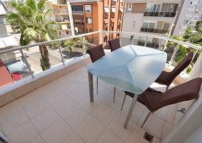 شقة دوبلكس 6 + 2 في وسط مدينة أنطاليا 