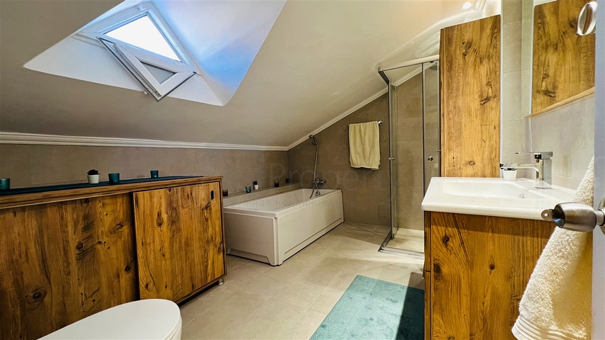 شقة دوبلكس 3 + 1 في كيمير - منطقة أنطاليا