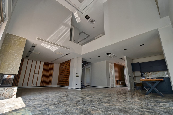 فلل 4 + 1 في دوشيميالتي-منطقة أنطاليا 