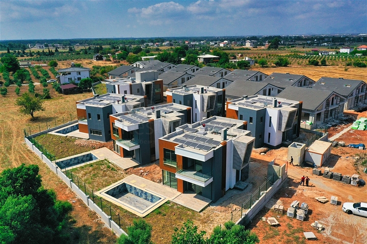 فلل 4 + 1 في دوشيميالتي-منطقة أنطاليا 