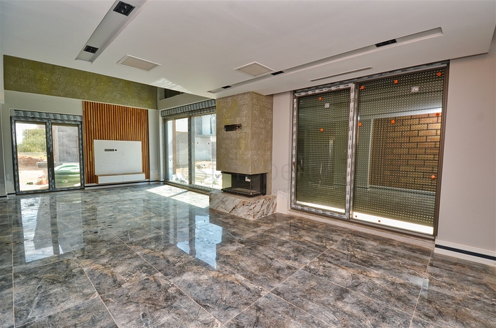 فلل 4 + 1 في دوشيميالتي-منطقة أنطاليا 