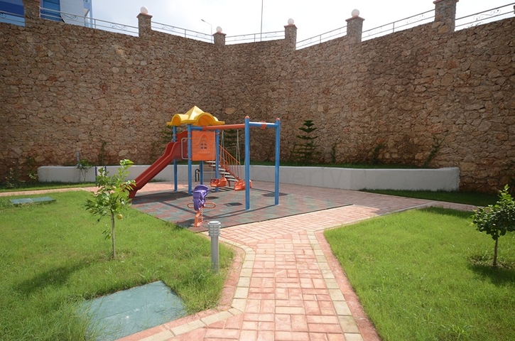 شقق فاخرة في مجمع سكني رائع في منطقة كاستل – ألانيا 