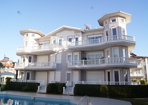 شقة مفروشة 3 + 1 في وسط بيليك بسعر مغري جدا