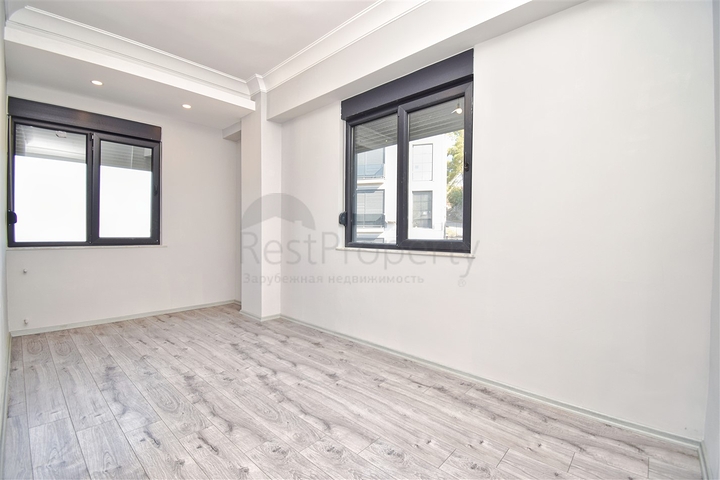 فيلا 3+2 في جيكبير-حي أنطاليا 