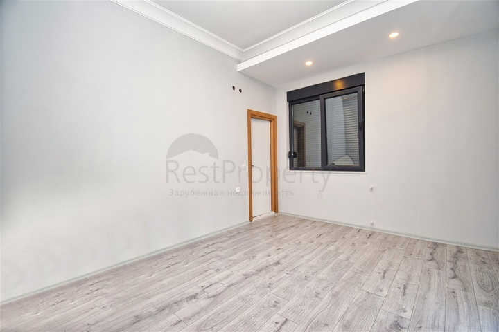 فيلا 3+2 في جيكبير-حي أنطاليا 