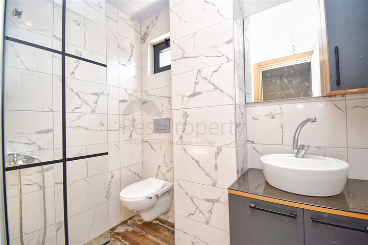 فيلا 3+2 في جيكبير-حي أنطاليا 