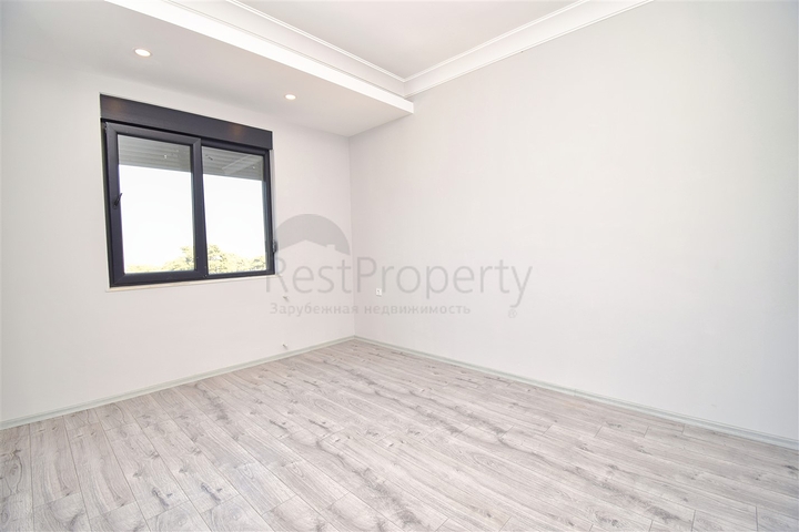 فيلا 3+2 في جيكبير-حي أنطاليا 