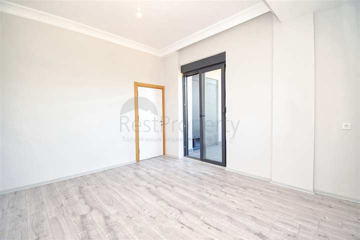 فيلا 3+2 في جيكبير-حي أنطاليا 