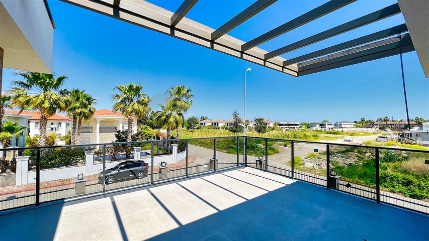 فيلا رائعة 4 + 1 في كيمير-منطقة أنطاليا 