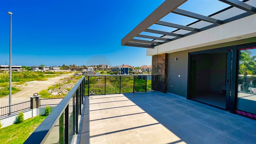 فيلا رائعة 4 + 1 في كيمير-منطقة أنطاليا 