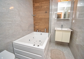 شقة دوبلكس 3+2 في حي البرسيمون-أنطاليا 