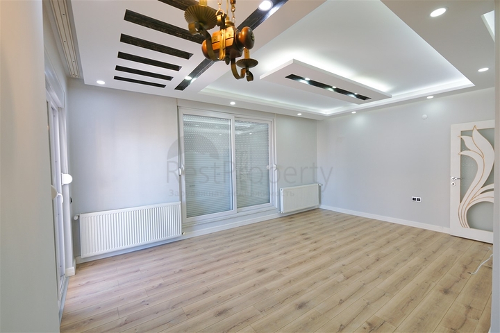 شقة دوبلكس 4 + 1 في وسط مدينة أنطاليا 