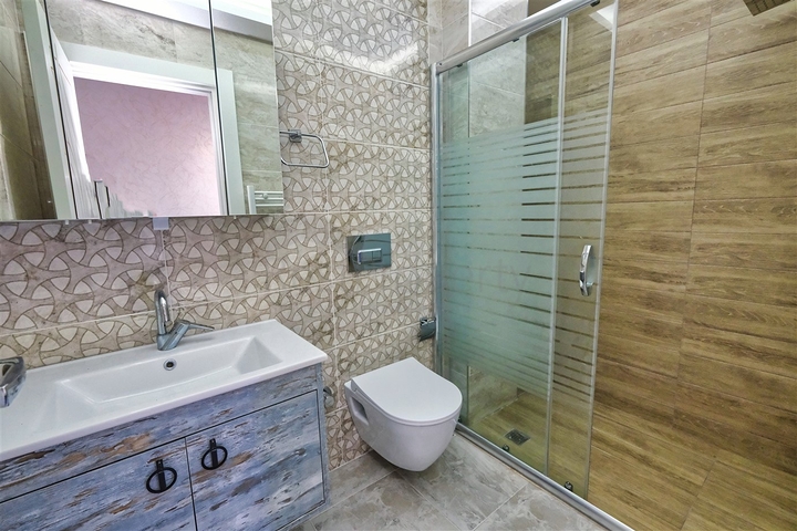 شقة دوبلكس 4 + 1 في وسط مدينة أنطاليا 