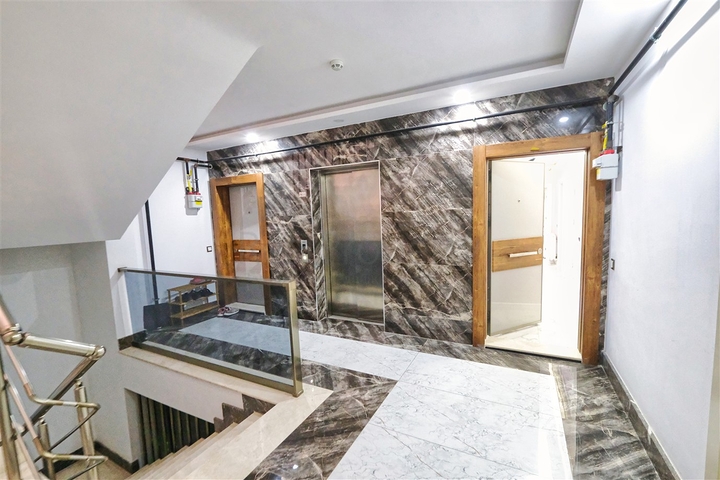 شقة دوبلكس 4 + 1 في وسط مدينة أنطاليا 