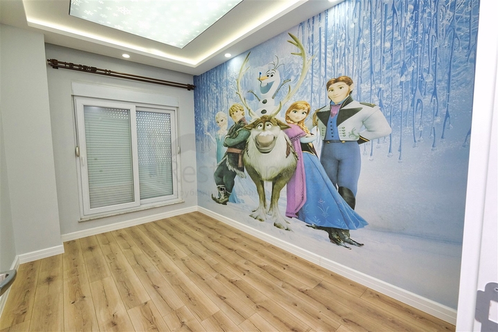 شقة دوبلكس 4 + 1 في وسط مدينة أنطاليا 