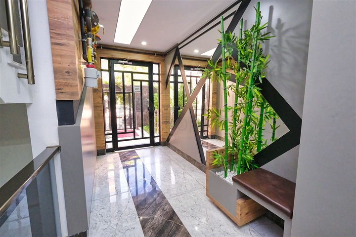 شقة دوبلكس 4 + 1 في وسط مدينة أنطاليا 