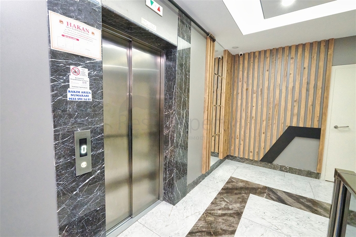 شقة دوبلكس 4 + 1 في وسط مدينة أنطاليا 