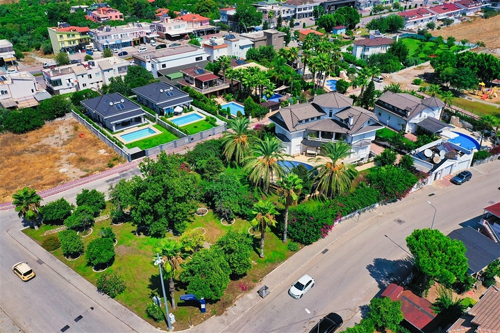 فيلا 7+1 في كيمير-منطقة أنطاليا 