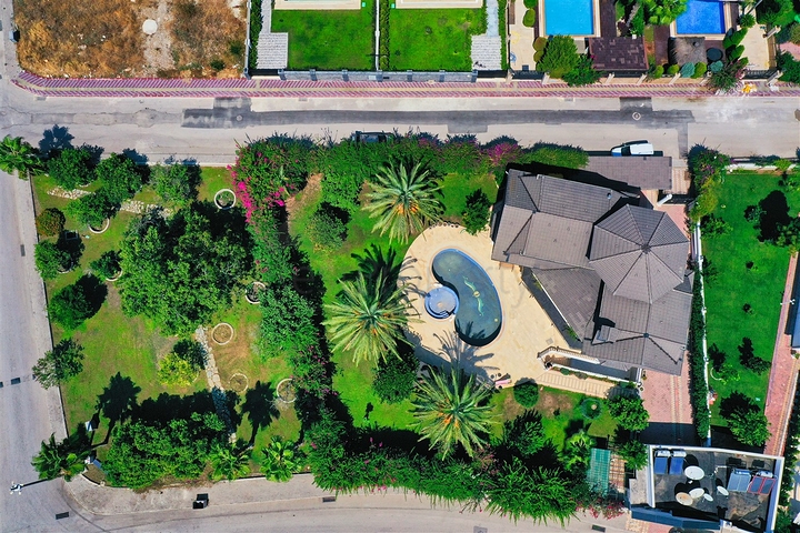 فيلا 7+1 في كيمير-منطقة أنطاليا 