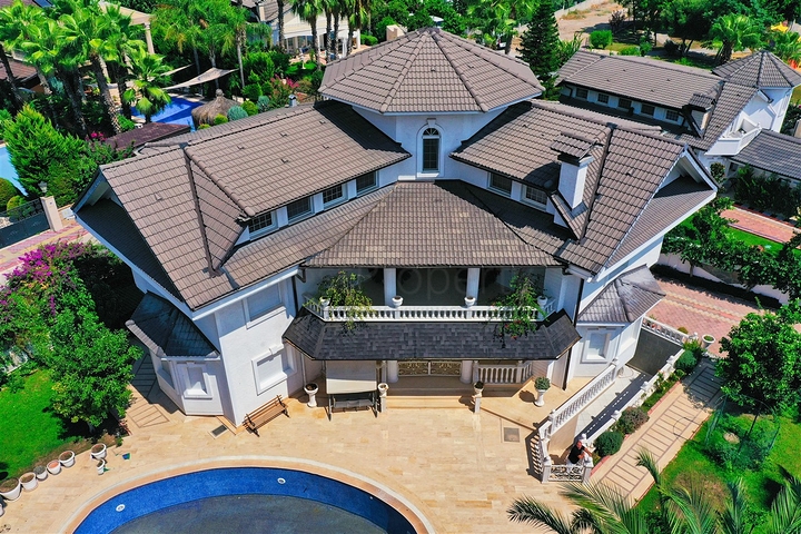 فيلا 7+1 في كيمير-منطقة أنطاليا 