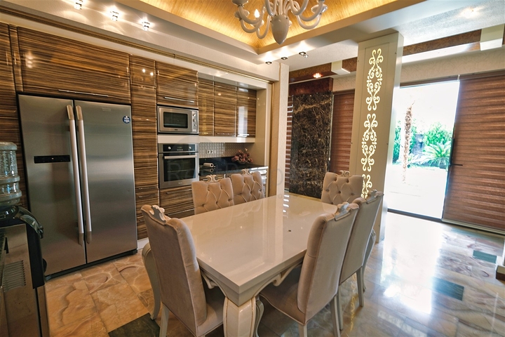 فيلا 5+1 في كيمير-منطقة أنطاليا 