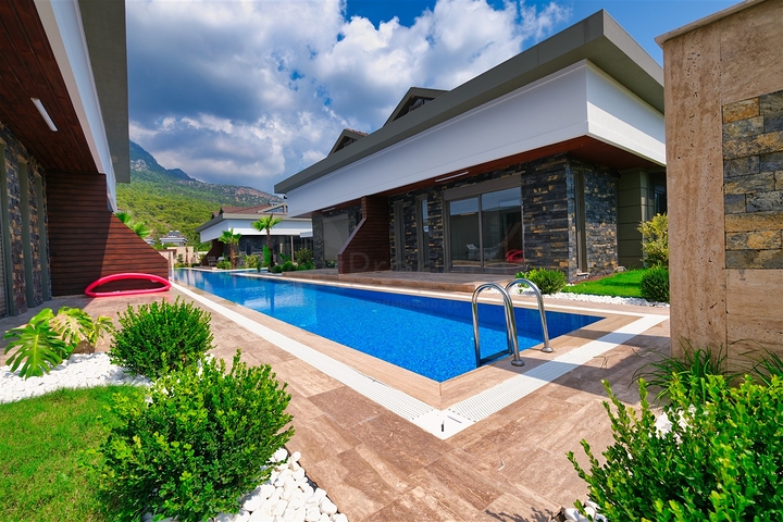  تاون هاوس 3 + 1 في كيمير - منطقة أنطاليا 