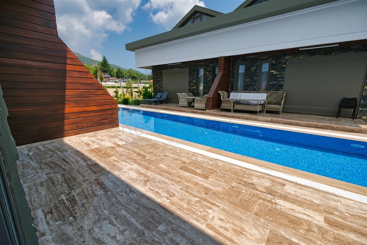  تاون هاوس 3 + 1 في كيمير - منطقة أنطاليا 