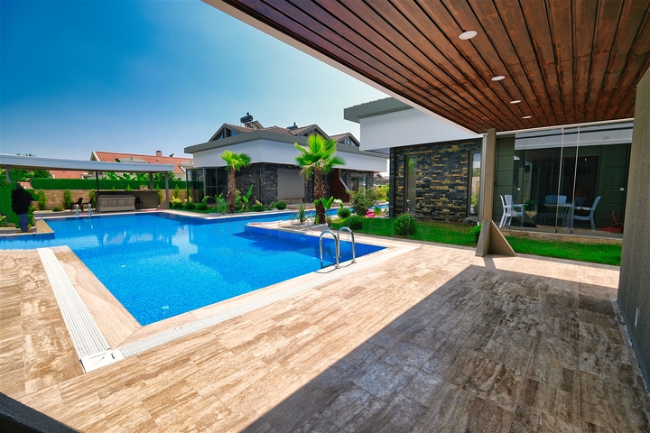  تاون هاوس 3 + 1 في كيمير - منطقة أنطاليا 