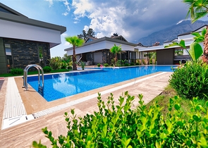  تاون هاوس 3 + 1 في كيمير - منطقة أنطاليا 