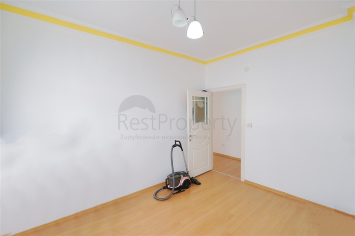 شقة 3 + 1 في منطقة كوشكافاجي السكنية - أنطاليا 