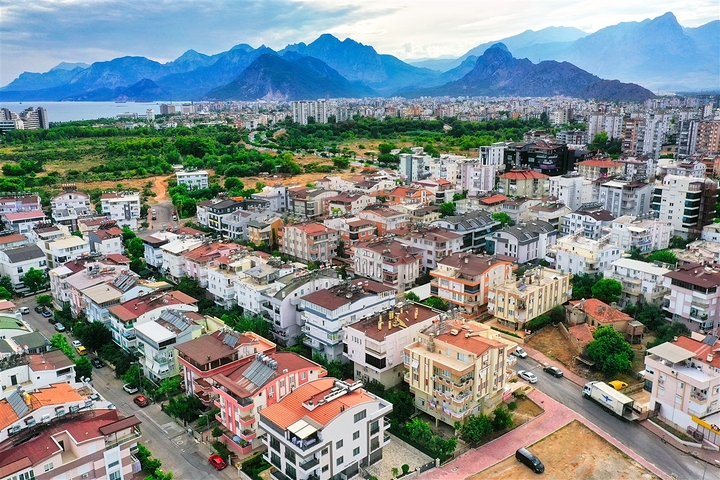 شقة 3 + 1 في منطقة كوشكافاجي السكنية - أنطاليا 