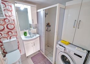 شقة 3 + 1 في منطقة كوشكافاجي السكنية - أنطاليا 