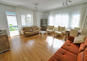 شقة 3 + 1 في منطقة كوشكافاجي السكنية - أنطاليا 