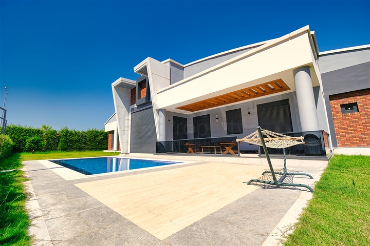 فلل من الدرجة الممتازة في منطقة دوشيميالتي-أنطاليا 