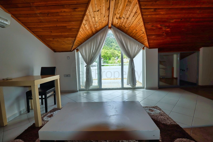 شقة دوبلكس 3 + 2 في كيمير-منطقة أنطاليا 