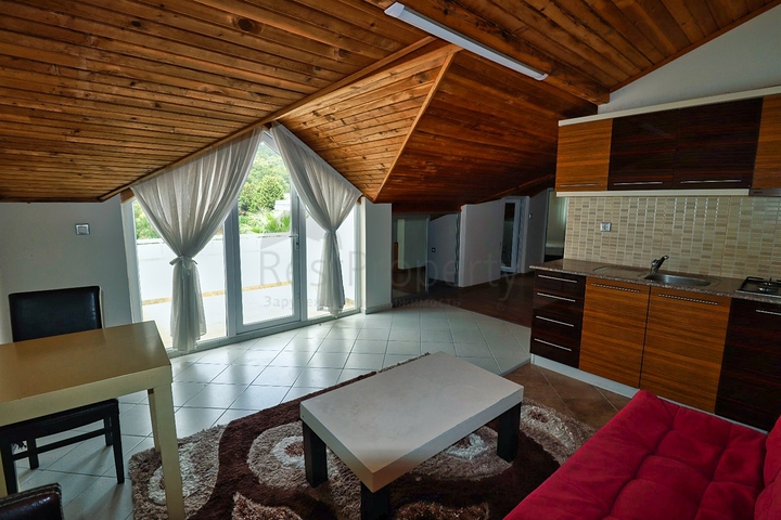 شقة دوبلكس 3 + 2 في كيمير-منطقة أنطاليا 