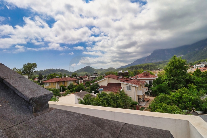 شقة دوبلكس 3 + 2 في كيمير-منطقة أنطاليا 