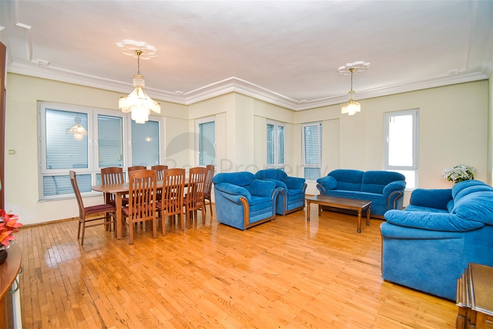 شقة 3 + 1 في حي فنر أنطاليا 