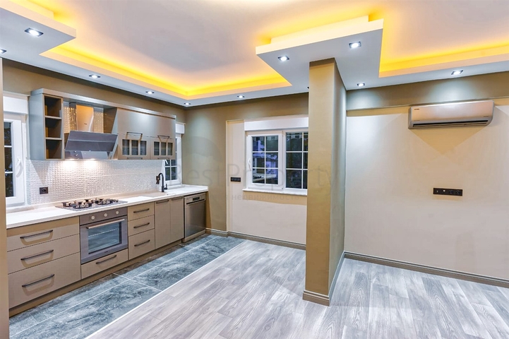 شقة 3 + 1 في حي سيتيلر أنطاليا 