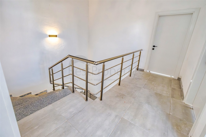 فيلا 5+1 في دوشيمالتي-منطقة أنطاليا 