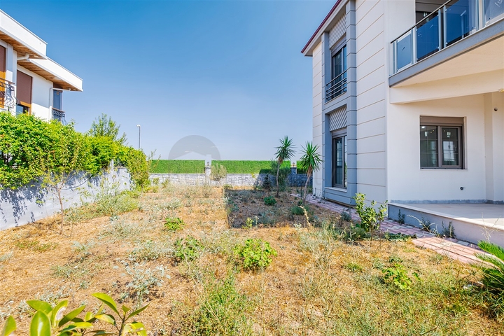 فيلا 5+1 في دوشيمالتي-منطقة أنطاليا 