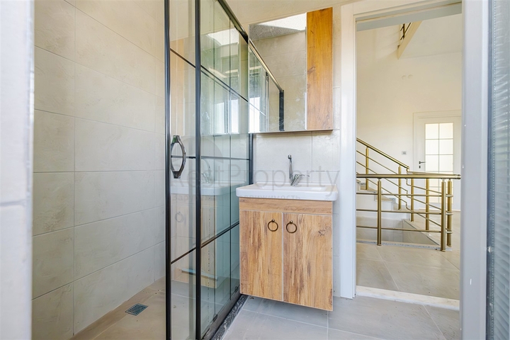 فيلا 5+1 في دوشيمالتي-منطقة أنطاليا 