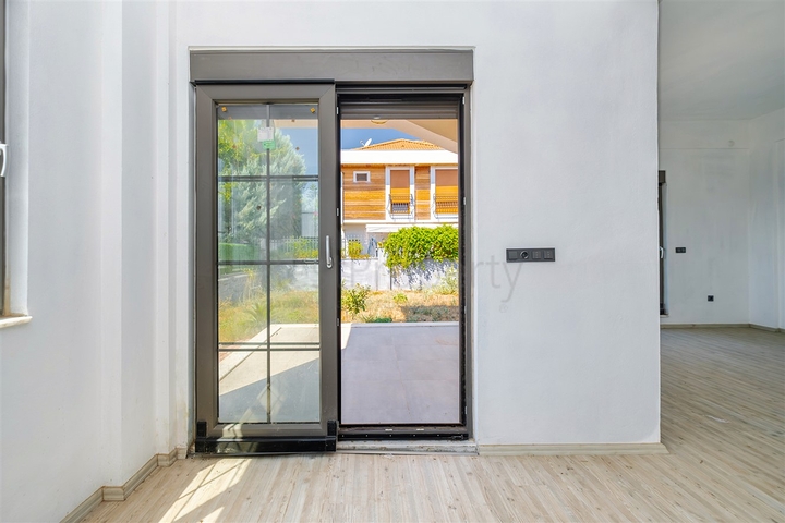 فيلا 5+1 في دوشيمالتي-منطقة أنطاليا 