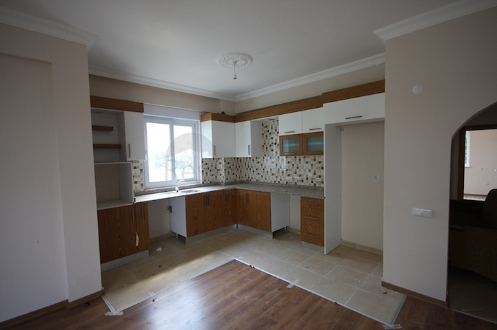 شقق في مجمع جديد كامل التشطيب 2 + 1 في بيليك